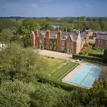 Vavasour At The Red House Estate