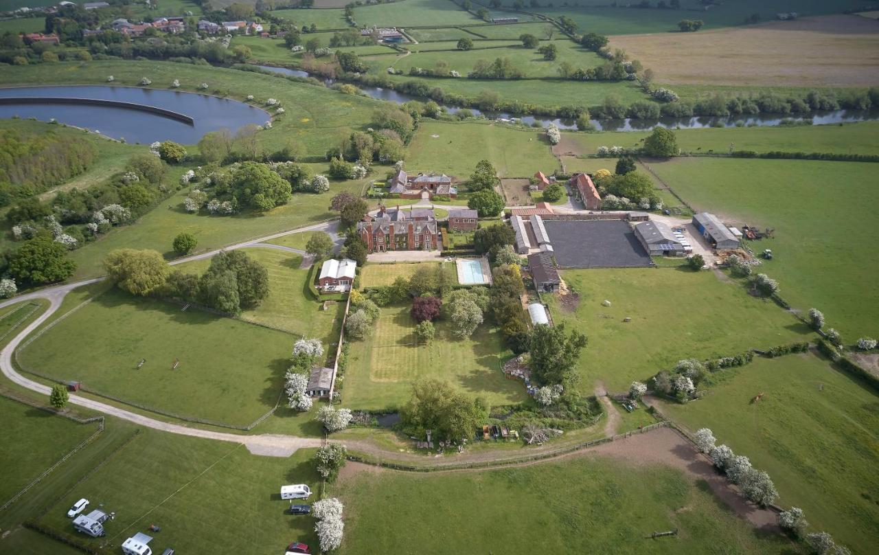 Vavasour At The Red House Estate * York